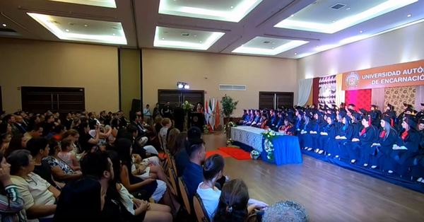 JORNADA DE EMOTIVOS EGRESOS ACADÉMICOS DE LA UNAE