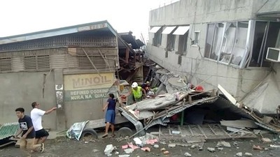 Un fuerte sismo sacudió el sur de Filipinas: al menos cuatro muertos y varios heridos