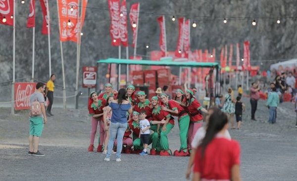 HOY / Artistas nacionales e internacionales subirán  al escenario de “Ciudad Navidad”