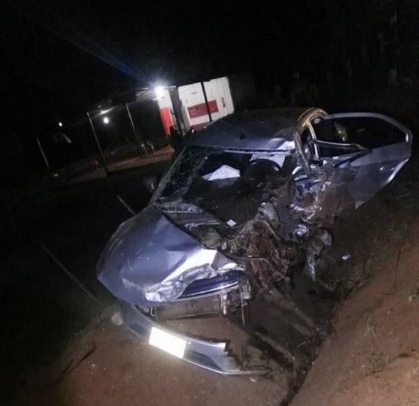 Terrible accidente de tránsito, dos fallecidos y tres heridos en Presidente Franco | Noticias Paraguay