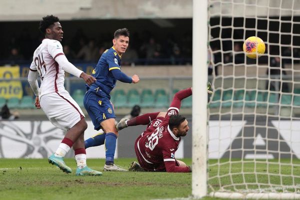 El Torino desperdicia un 3-0 y empata 3-3 - Fútbol - ABC Color