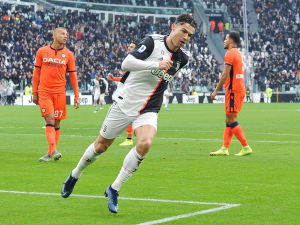Cristiano firma un doblete en la victoria de la Juve ante Udinese