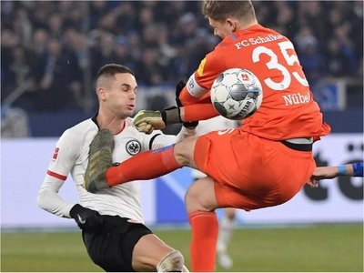 Brutal patada en la Bundesliga