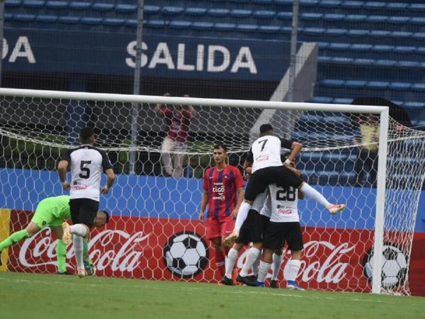 Cerro decepciona y cierra el año con dura derrota en La Nueva Olla