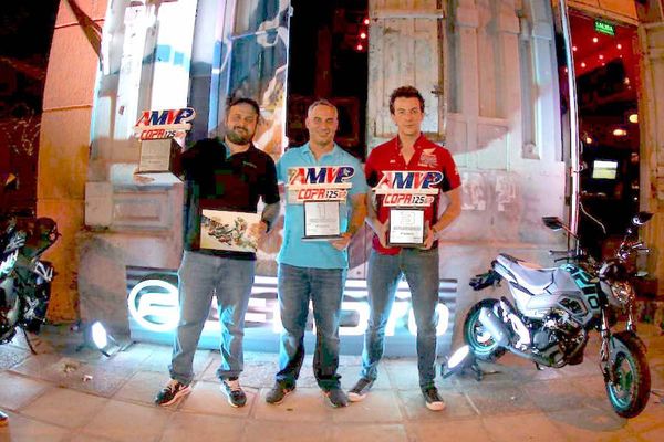 Premiación a motociclistas