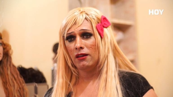 HOY / Inocencia Fernández, la mirada trans que cautiva en teatro: “Uno se asusta de lo que no conoce”