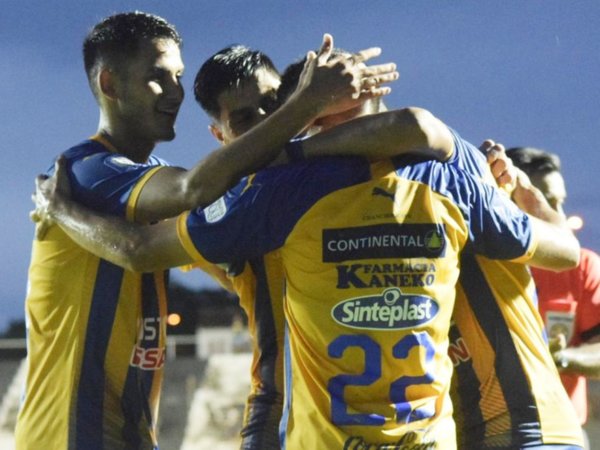 El Auriazul vence y vuelve a la Suda