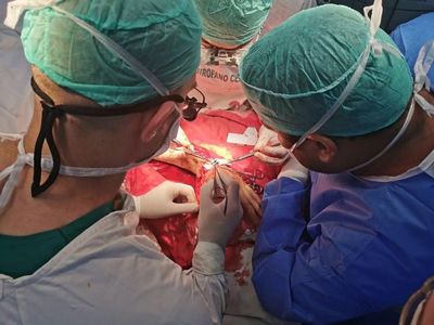 Primer implante de mano amputada fue realizado por traumatólogos del IPS