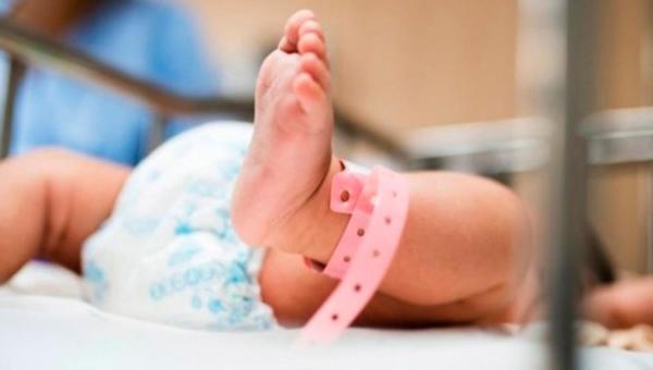 Nació la beba que había sido sometida a la primera cirugía fetal
