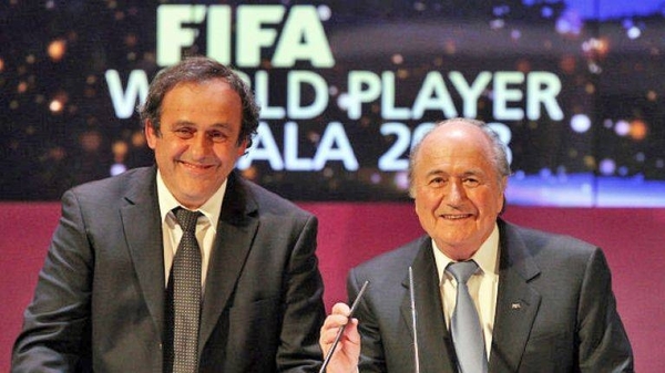 HOY / FIFA reclama 2 millones de francos a Blatter y Platini ante la justicia suiza