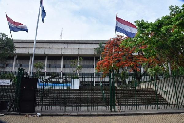 Gobierno aún no contesta múltiples interrogantes sobre nuevo acuerdo ANDE-Eletrobras - Nacionales - ABC Color