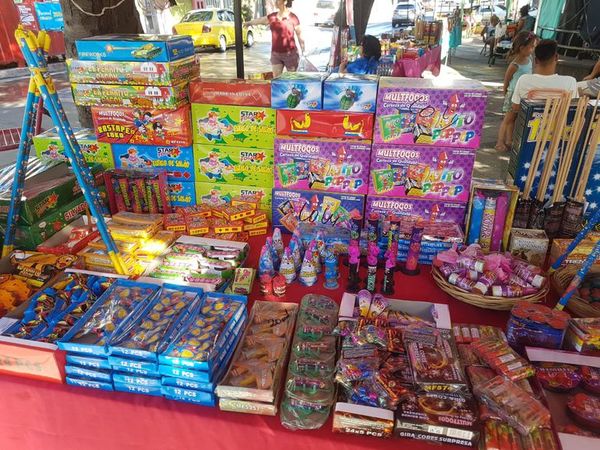 Prohibirán comercialización de pirotecnia en mercados municipales de Asunción - A La Gran 7-30 - ABC Color