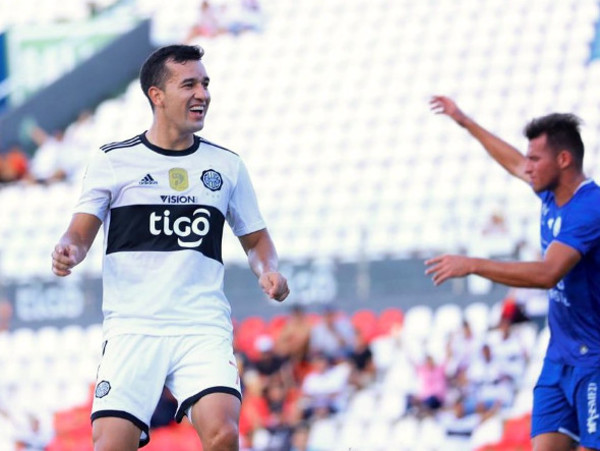 Néstor Camacho anota el mejor gol de la fecha