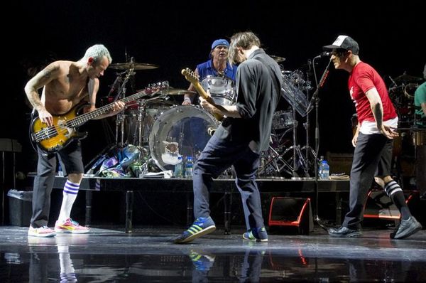 Red Hot Chili Peppers anuncia el retorno de John Frusciante - Música - ABC Color