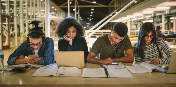 HOY / Ofrecen becas para estudiar en los Estados Unidos: los requisitos para postularse