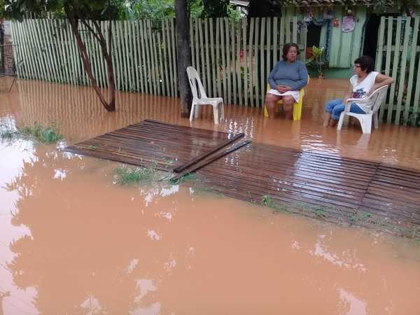 Con lluvias caídas, colapsa sistema de desagüe en Concepción | Radio Regional 660 AM