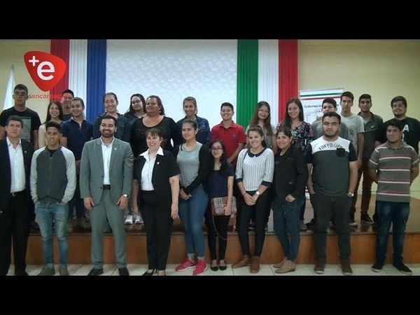 GOBERNACIÓN DE ITAPÚA HACE ENTREGA DE APORTE A UNIVERSITARIOS
