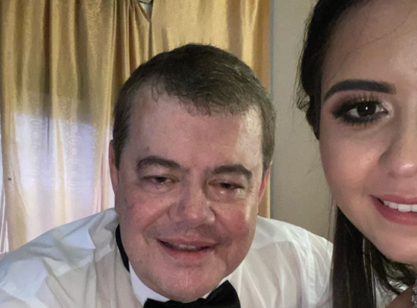 10 memes que florecen en redes como la relación entre el empresario y la joven