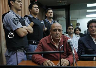 Cadena perpetua para 2 policías argentinos por crímenes durante la dictadura » Ñanduti