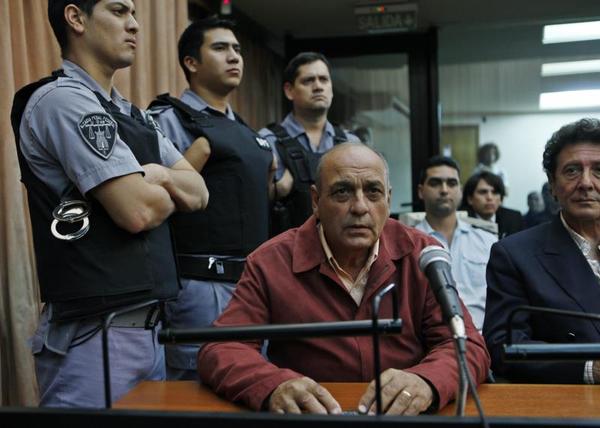 Cadena perpetua para 2 policías argentinos por crímenes durante la dictadura » Ñanduti