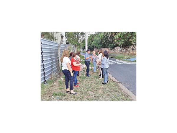 Piden a IPS suspender obras en predio y convertirlo en parque