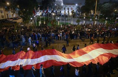 Chilenos apoyan el cambio constitucional