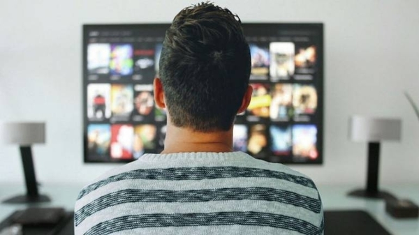 HOY / Desde enero, servicios como Netflix y Spotify estarían más caros con nuevo impuesto