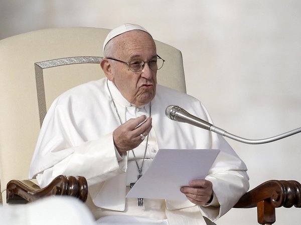 Francisco ordena eliminar secreto pontificio para causas de pederastia
