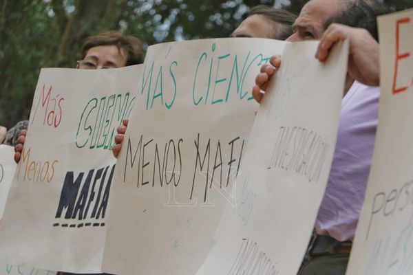 Científicos se manifiestan por terna de Conacyt