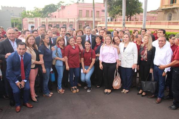 Abdo admite que en el MAG se necesitan menos oficinistas y más técnicos extensionistas - ADN Paraguayo