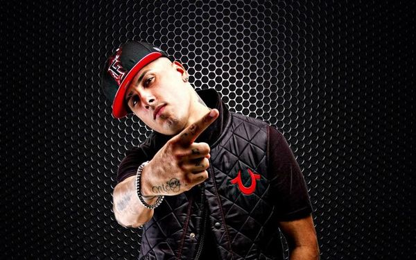 Nicky Jam presenta en redes sociales a su nueva novia, otra modelo - Gente - ABC Color