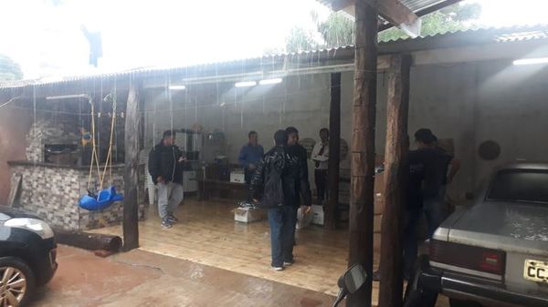 Incautan cerca de 500 kilos de agroquímicos prohibidos en Pedro Juan Caballero - Nacionales - ABC Color