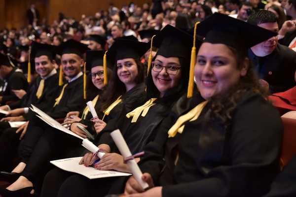 Certifican a 261 técnicos en áreas como refrigeración, modas y mecatrónica | .::Agencia IP::.