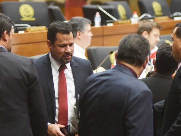 Alliana ratifica que es "casi segura" la expulsión de Ulises Quintana