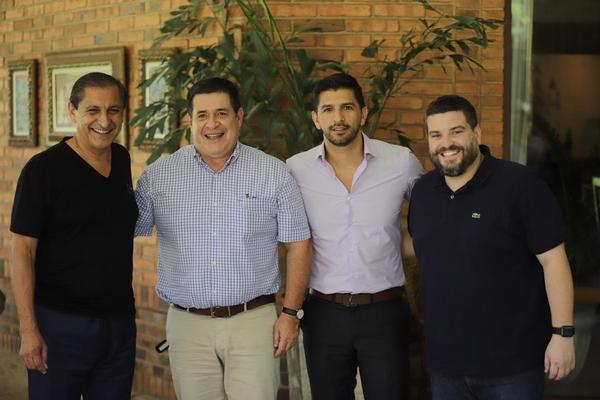 Exselecionador de Paraguay Ramón Díaz nuevo entrenador de Libertad - .::RADIO NACIONAL::.