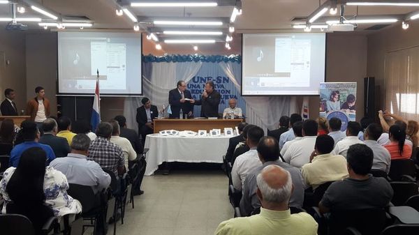 Sindicato de docentes presenta plan educativo al Ministerio - Nacionales - ABC Color