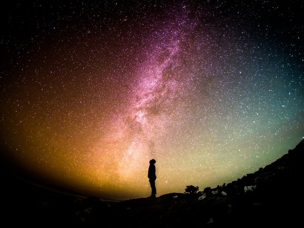 Macondo, Melquíades, Pollera, nuevos nombres de estrellas y planetas