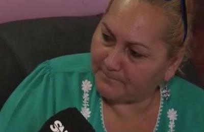 Mujer pide ayuda para rescatar a su hija y nieto de Bolivia. - SNT
