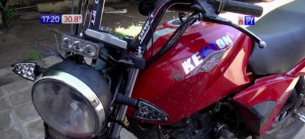Cae presunto motochorro tras persecución en  Loma Pytã | Noticias Paraguay
