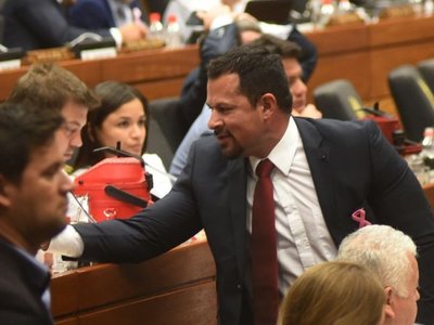 Destitución de Quintana se define hoy y hay duda sobre el método