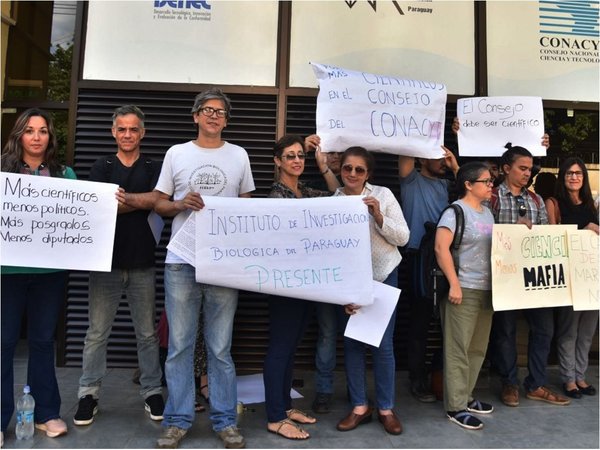 Conacyt: Científicos exigen veto a terna de empresarios