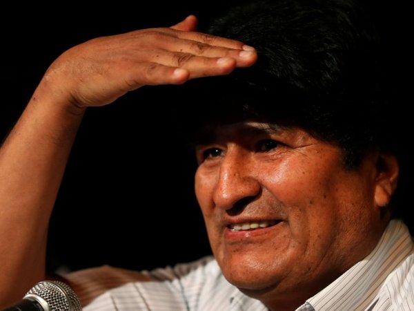 Gobierno de Bolivia anuncia orden de captura contra Evo Morales