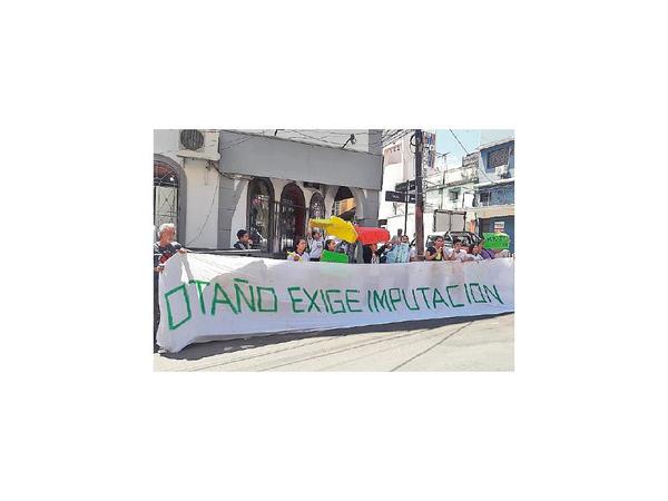 Exigen imputación inmediata del intendente de Otaño