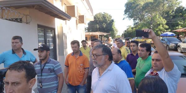 Detenidos que presuntamente asesinaron a taxista llegaron a Fiscalía de Luque