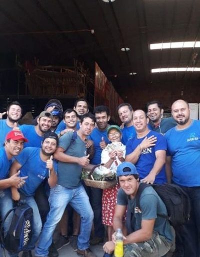 Trabajadores se organizaron para regalar el aguinaldo a una yuyera de 84 años