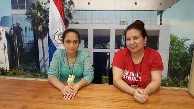 Trabajadoras sociales denuncian que no cobran desde septiembre