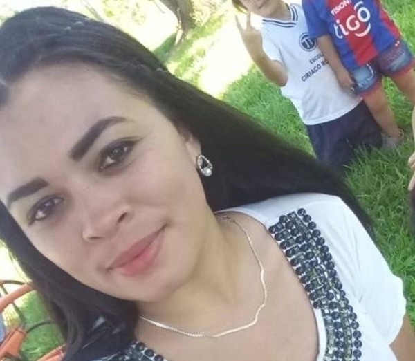 HOY / Dos sicarios asesinan de 14 balazos a mujer: investigan a autores y móvil del crimen