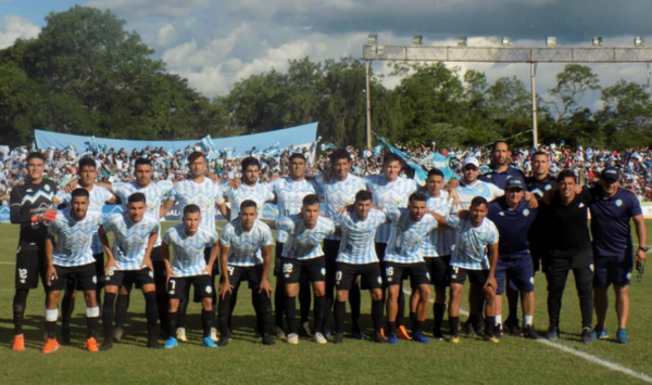 HOY / Prepara el plantel que activará de cara a su histórico debut en Primera