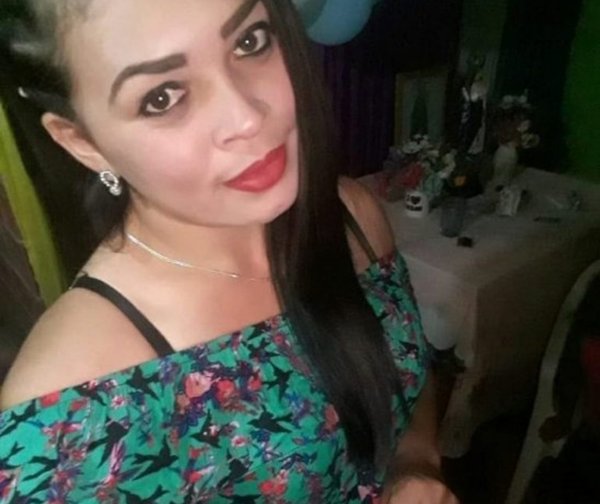 Asesinan a una joven dentro de su vivienda