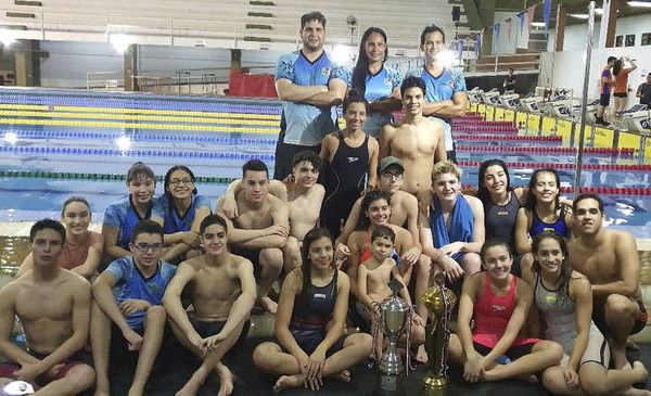 El Centro Deportivo SyC celebra el título en el Open de natación - Deportes - ABC Color